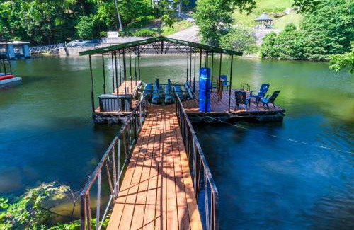 Lake Ozark House | Lakefront Haven with Private Dock