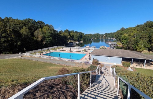 North Shore Condo | Lakefront Hideaway - Outdoor Balcony Perfect for Relaxing