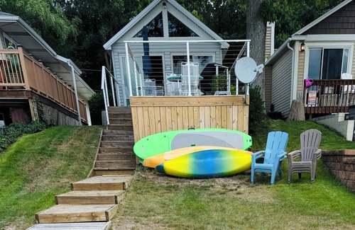 Twin Lake House | Lakefront Home for Rent