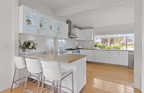 Chittaway Bay House | Lakefront home w direct access to Ourimbah Creek