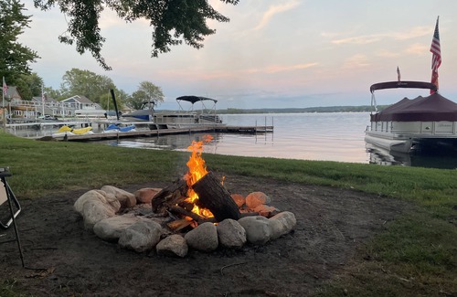 Shelbyville House | Lakefront home with 3 bedrooms, 2 baths, great for groups up to 10