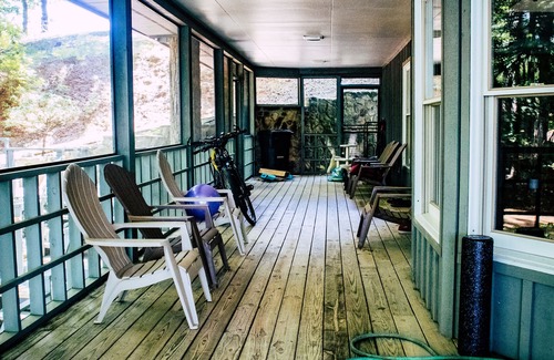 Ten Mile House | Lakefront house with dock, huge porch, game room