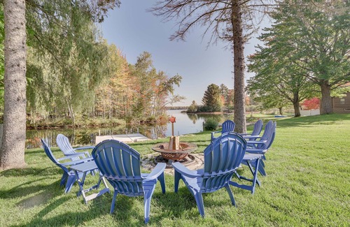 Kalkaska Cottage | Lakefront Kalkaska Cottage w/Fire Pit!