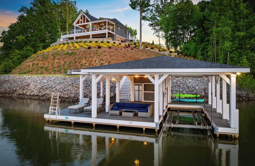 Littleton House | Lakefront Luxe Arcade Dock Hot Tub
