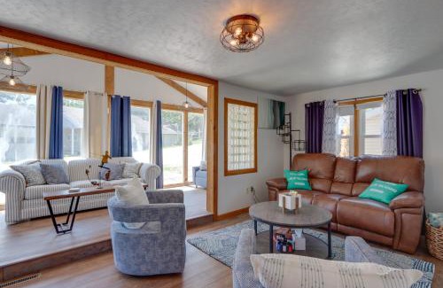 Roach House | Lakefront Missouri Vacation Rental with Dock and Slip!