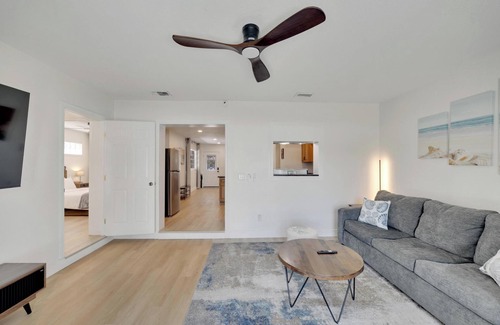 Carrollwood House | Lakefront Oasis | 15-25% Off | Dog Friendly | Tampa Bay