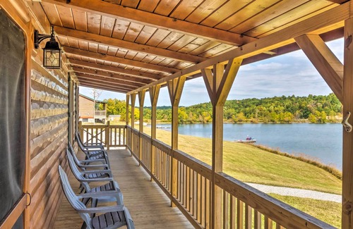 Mammoth Cave Cabin | Lakefront Paradise: On-Site Hiking & Waterfall!