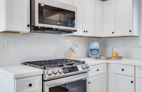Mashpee House | Lakefront~Private Beach~Cape Cod family retreat