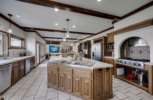 Hot Springs House | Lakefront Retreat Bonfire Nights w/S’mores, Ping Pong, Shuffleboard & More!