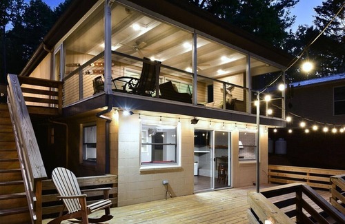 Mount Gilead House | Lakefront Retreat on Lake Tillery – Cozy family Getaway with Dock & Scenic Views