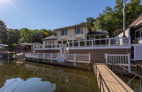 Rocky Mount House | Lakefront Retreat w/Private Dock & Large Deck – Family-Friendly Fun!