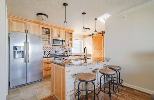 Walden on Lake Conroe Condo | Lakefront stay with designer touches, boat parking & family-friendly perks.