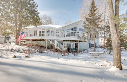 Tomahawk House | Lakefront Tomahawk Getaway w/Deck & 2 Fireplaces!