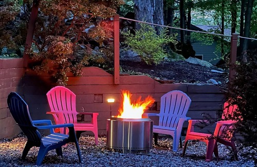 Hamlin House | Lakefront Vibe - Motorboat, Kayaks, Fire Pit, Dock