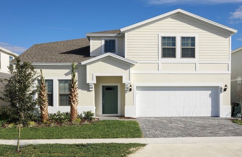 Four Corners House | Lakefront Villa w/Star Wars Room, Private Pool & Resort Perks