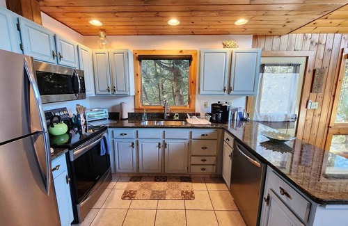 Willsboro Cottage | Lakefront w/large deck, screened porch, dock, private lakefront. Pet friendly!