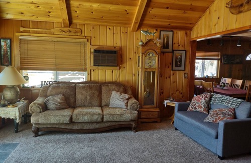 Rathdrum House | Lakehouse 7 miles from Silverwood