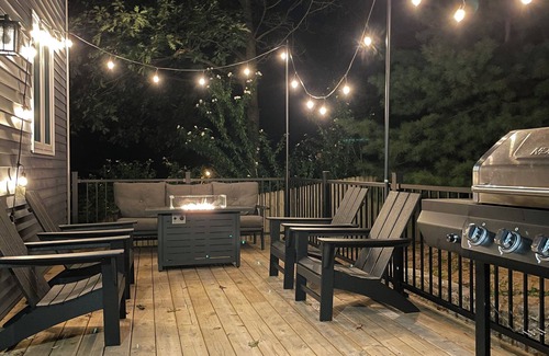 Norton Shores House | Lakehouse Nestled in Nature-10min to Lake Michigan