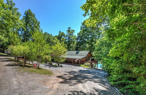 Speedwell Cabin | Lakein' It Easy With Private Dock