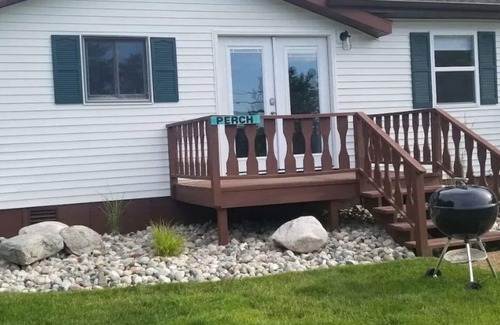 Ludington Cottage | Lakelure Cottages - Perch