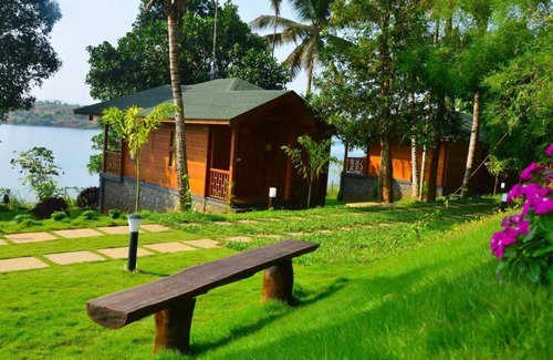 Vazhavatta Villa | LakeRose Wayanad Resort