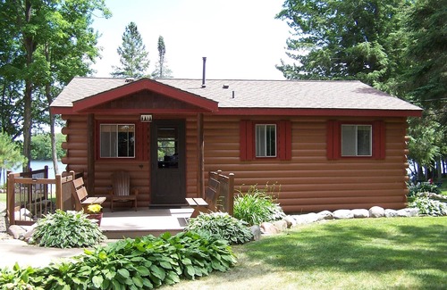 Chief Lake Cabin | Lakeside Cabin & Paddle Craft