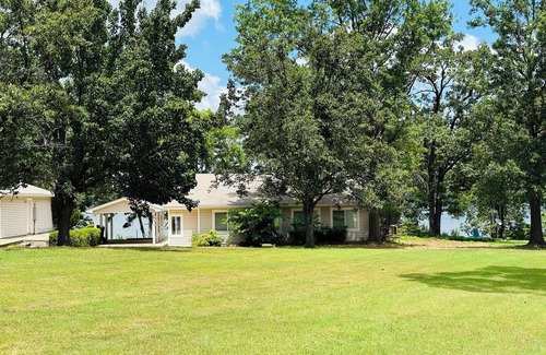 Wagoner House | Lakeside cabin with beautiful lake view, hot tub, and .5 mi from beach & marina
