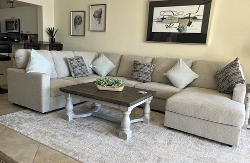 Kings Lake House | *LAKESIDE CARRIAGE HOUSE - CROWN POINTE * NAPLES 3 BEDS/2 BATHS - LAKE VIEW