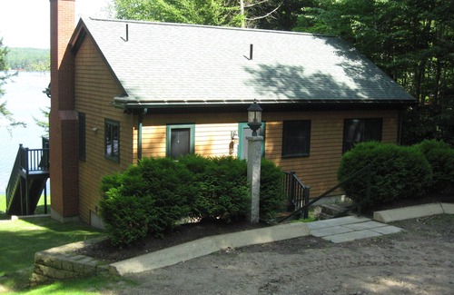 Raymond Cottage | Lakeside Cottage with all the amenities