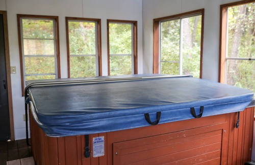 Tomah House | Lakeside Haven Home On Birch Lake, Sleeps Up To 12 People.