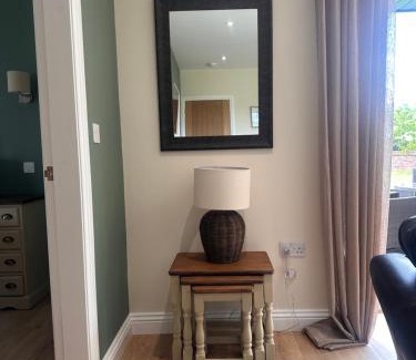Legbourne Ski Chalet | Lakeside Log Cabin