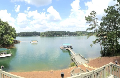 Crane Hill House | Lakeside Luxury: Experience Tranquility in Our Remodeled Lake House Rental