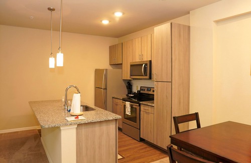 Northside Apartment | Lakeside Luxury Living #3