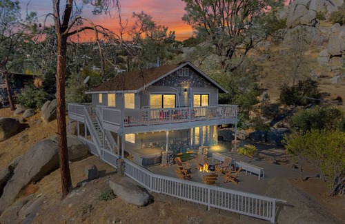Wofford Heights House | Lakeside Paradise Getaway|Hot Tub| Fire pit| Views