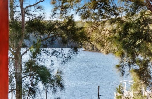 Kings Point House | Lakeside Summary: Thr
