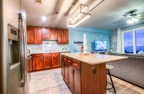 Panama City Beach House | Laketown Wharf 905 By ZIA VR