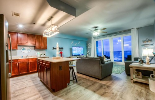 Panama City Beach House | Laketown Wharf 905 By ZIA VR