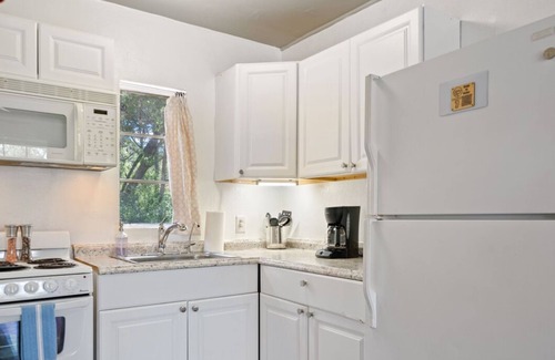 Volente Apartment | LakeTravis Bungalow7