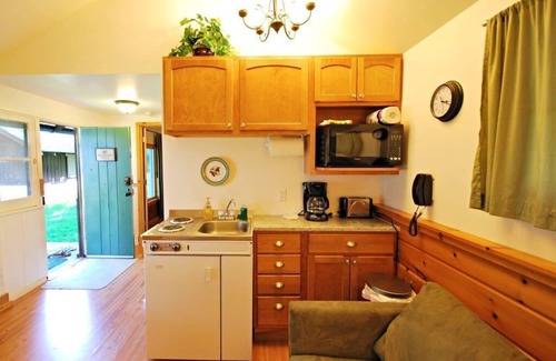 Minocqua Cabin | Lakeview 4,Lake Front Suite