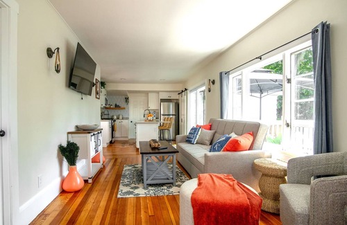 Billerica House | Lakeview Getaway With Hot Tub