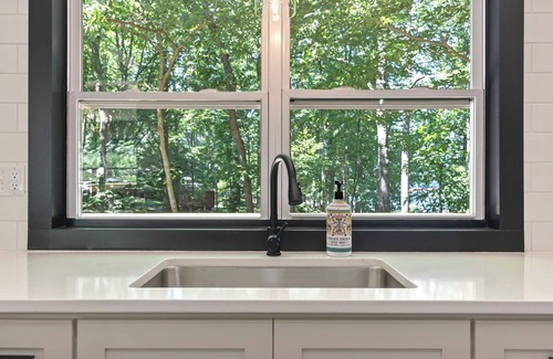 Mineral House | Lakeview Retreat!