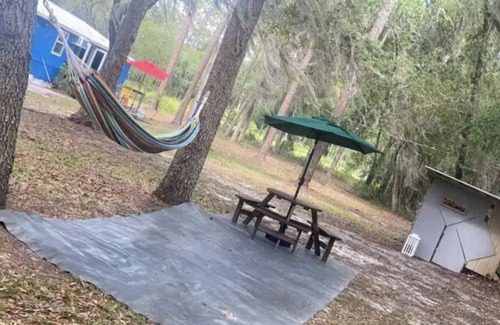 Edgar RV Rental | Lakeview RV/Camper Spot Free Parking Pet-Friendly