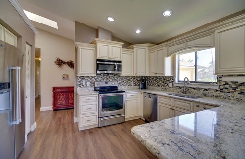 Lakewood Park House | Lakewood Park Retreat on Fairway - 4 Mi to Beach!