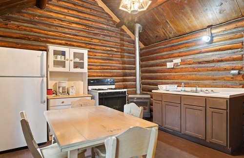 Cheyenne Crossing Cabin | Lakota Cabin by Spearfish Creek
