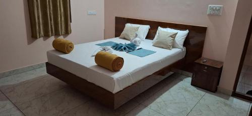 Narasapura Hotel | Lakshmi Comfortss