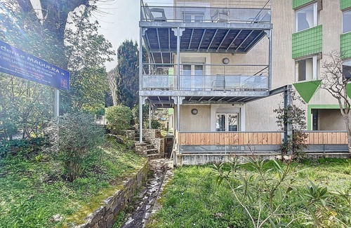 Lamalou-les-Bains Apartment | Lamalo-les-Bains: 1BR apt, terrace, 50m to Spa, pets allowed