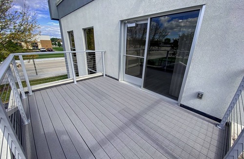 Green Bay Apartment | Lambeau Field and the entertainment district all less than a mile walk!