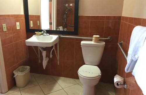 Whittier Hotel | Lambert Inn
