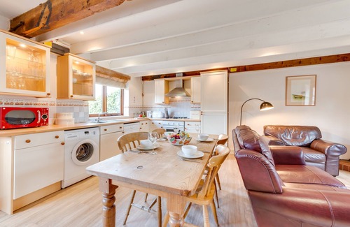 Woodbridge House | Lambings - Three Bedroom House, Sleeps 5