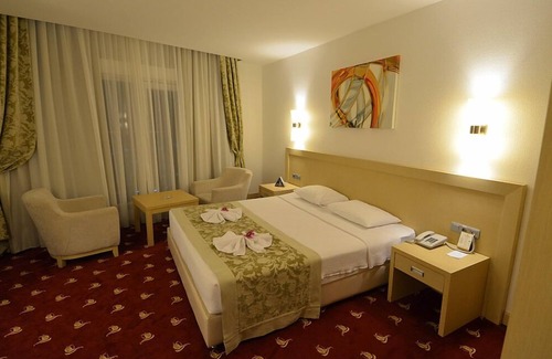 Kumkuyu Hotel | Lamos Resort Hotel & Convention Center